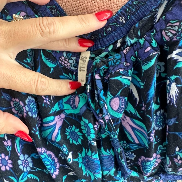 Spell Kiss The Sky Shorts - Picture 4 of 6